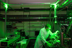Ein Experiment mit Quantenphysik an der Universität Freiburg