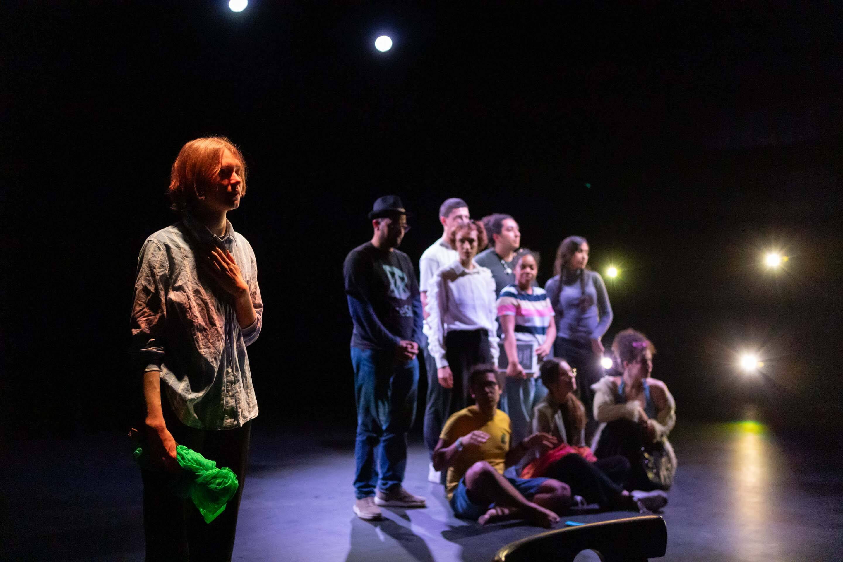 scène théâtrale interculturelle