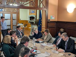 Expert(e)s en discussion à Bruxelles